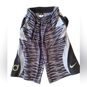 Nike basketball length shorts with pockets / boys medium / gray drawstring